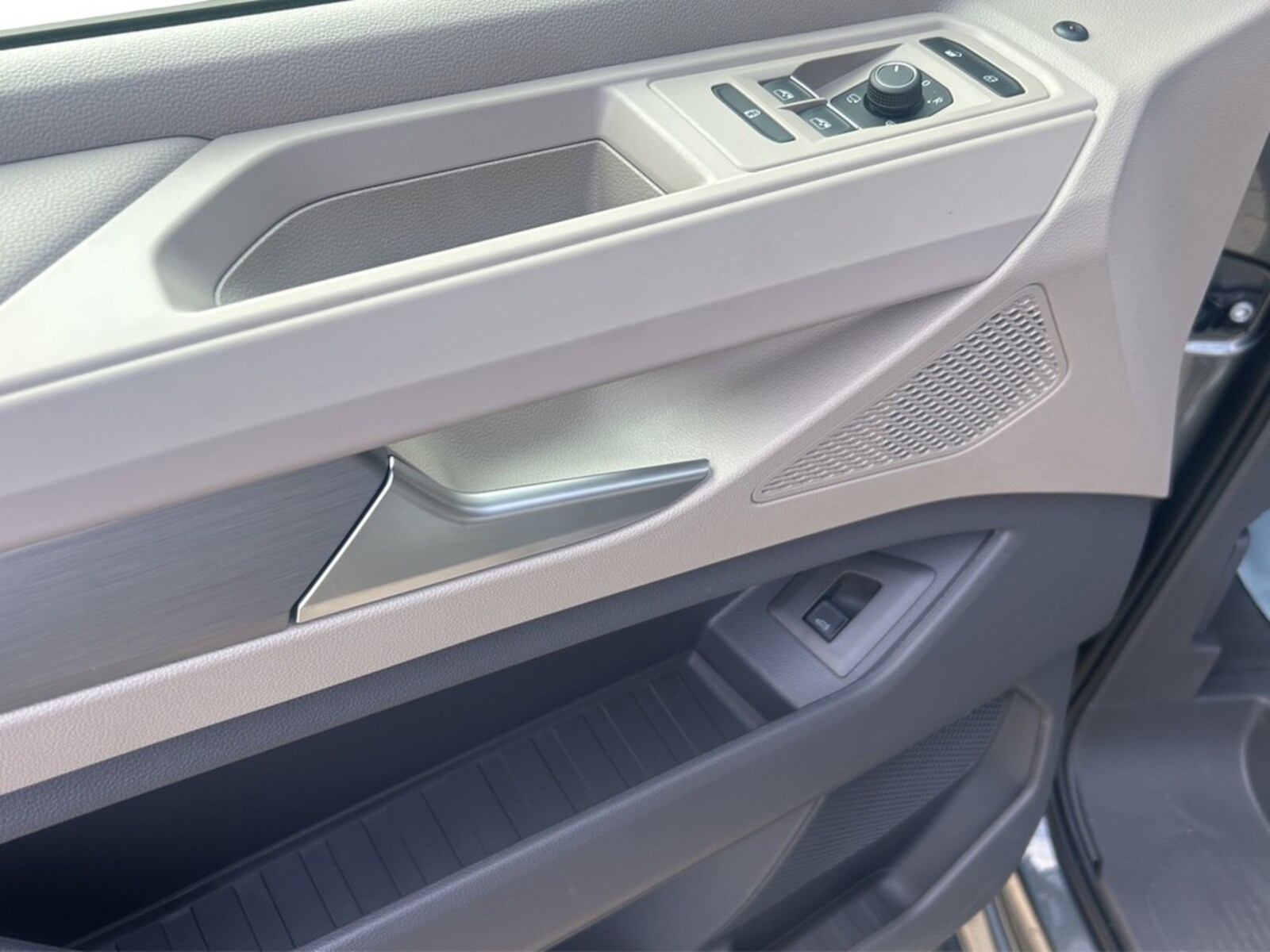 Volkswagen Multivan Langversion – Bild 14