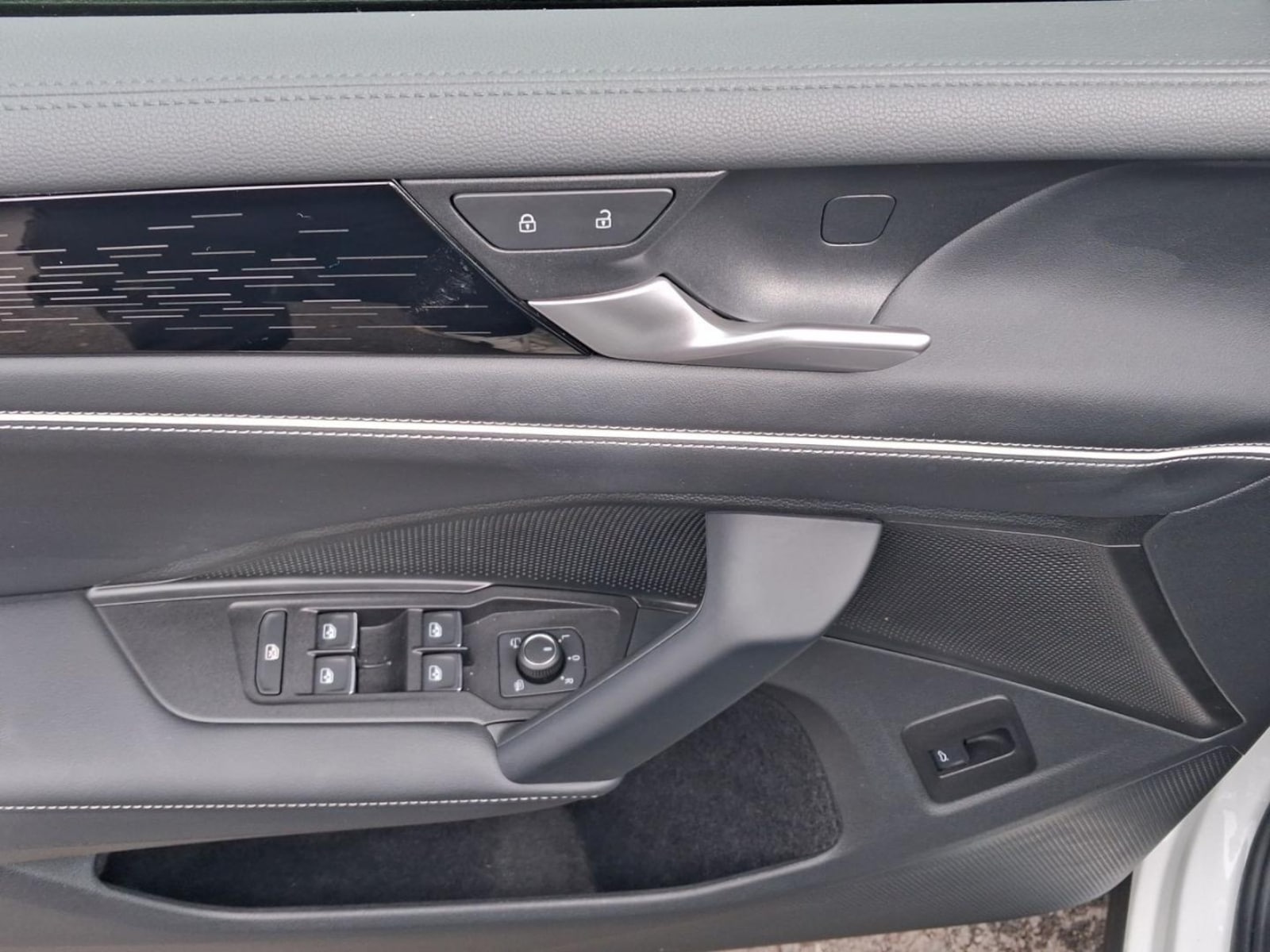 Volkswagen Tiguan – Bild 8