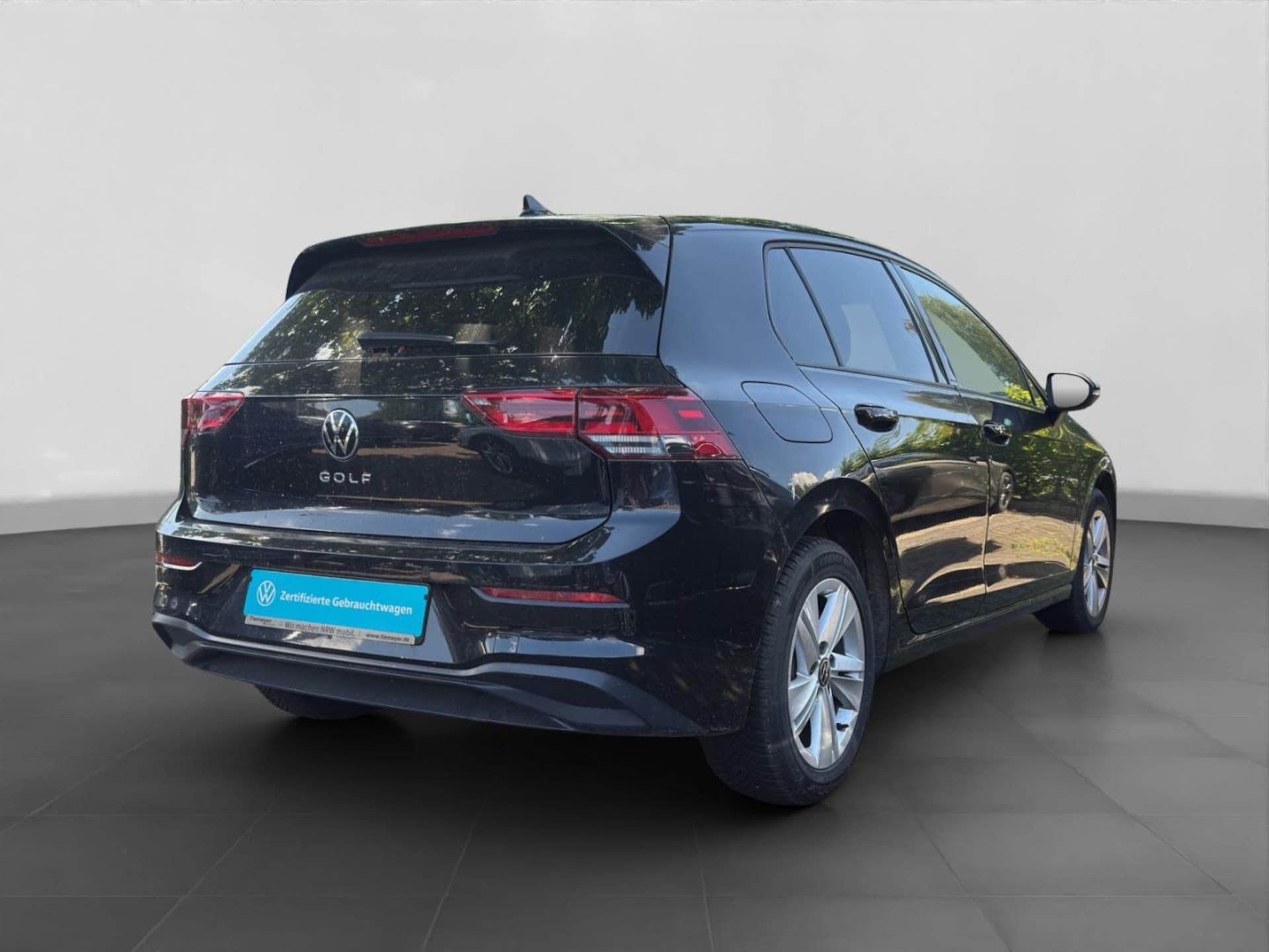 Volkswagen Golf Life