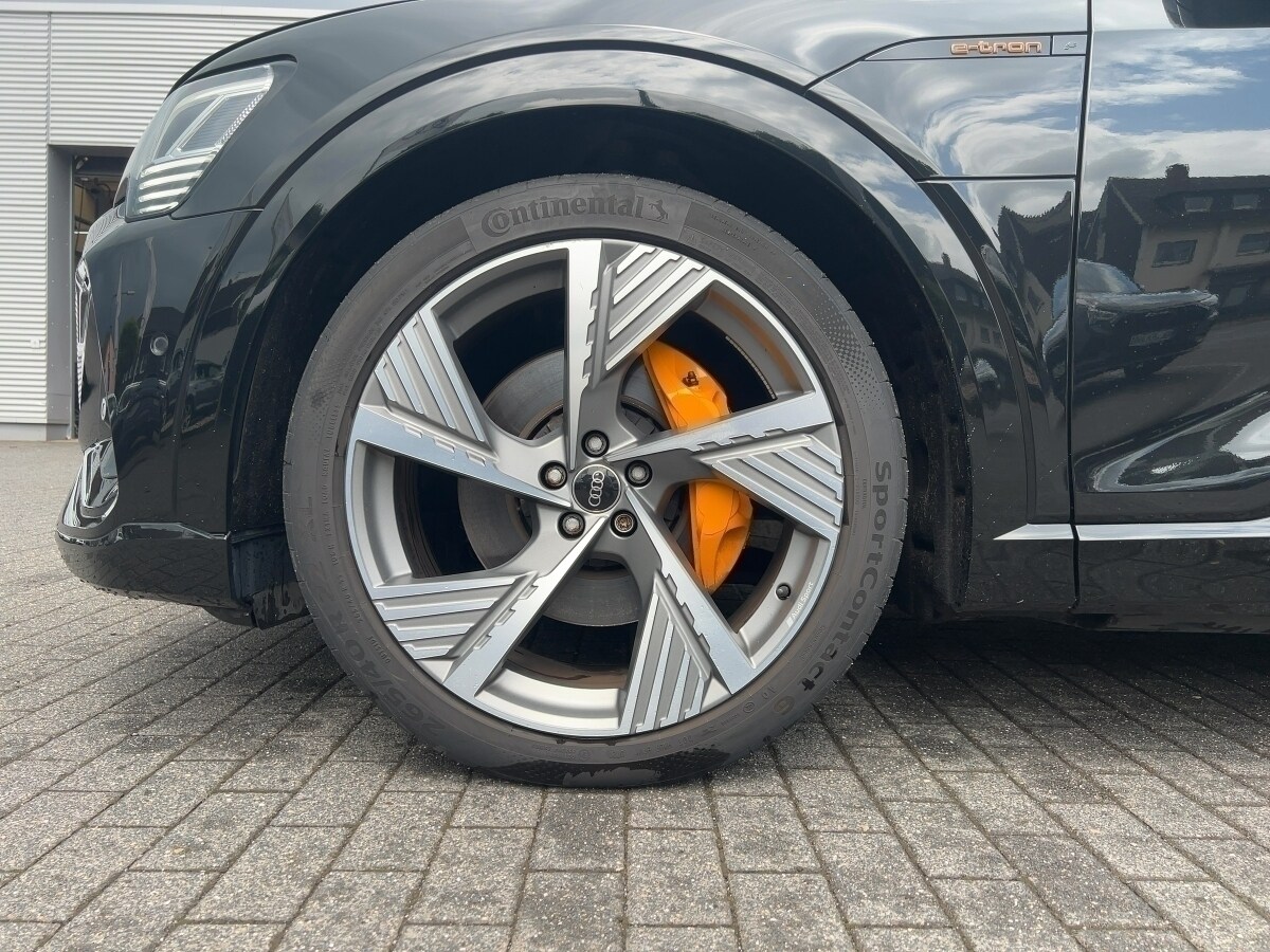 Image about Audi e-tron 55 quattro