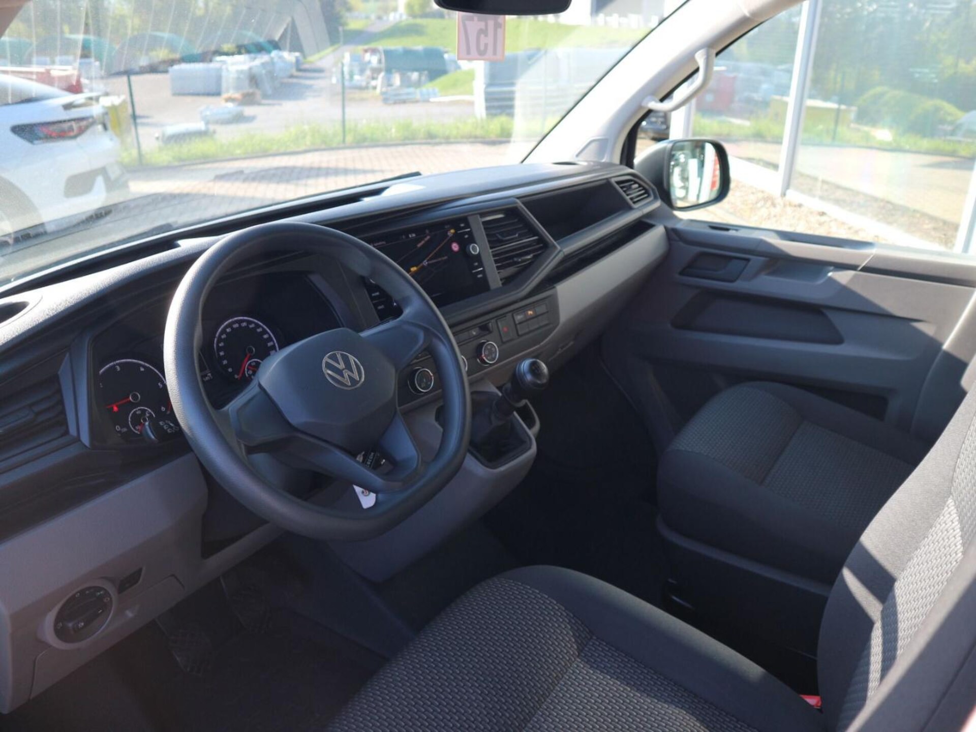 Volkswagen T6.1 Transporter Kasten langer Radstand