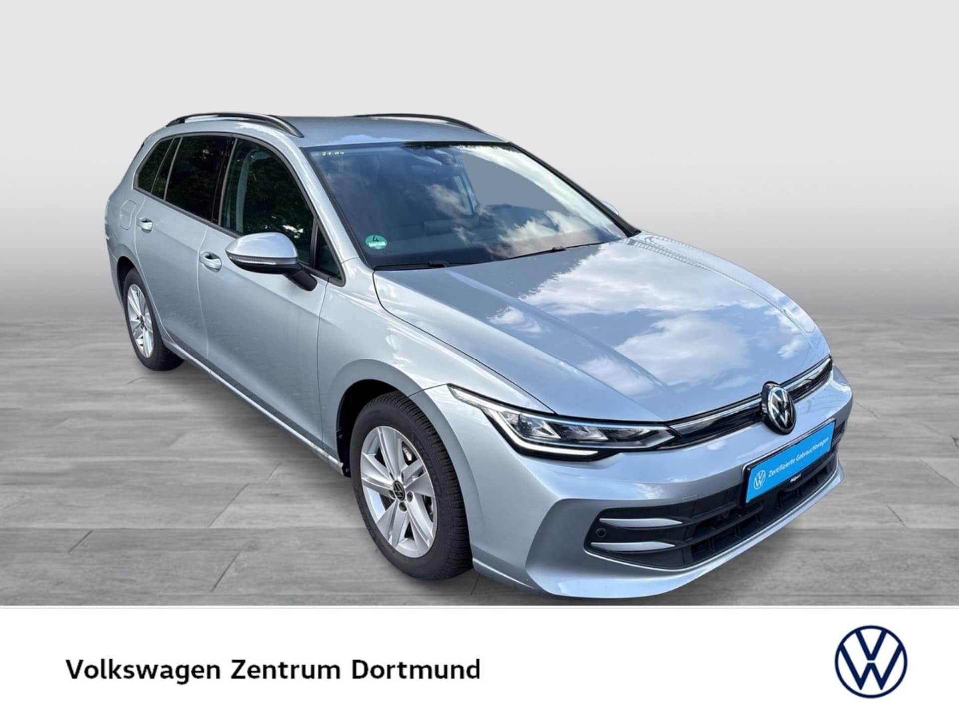 Volkswagen Golf Variant Life