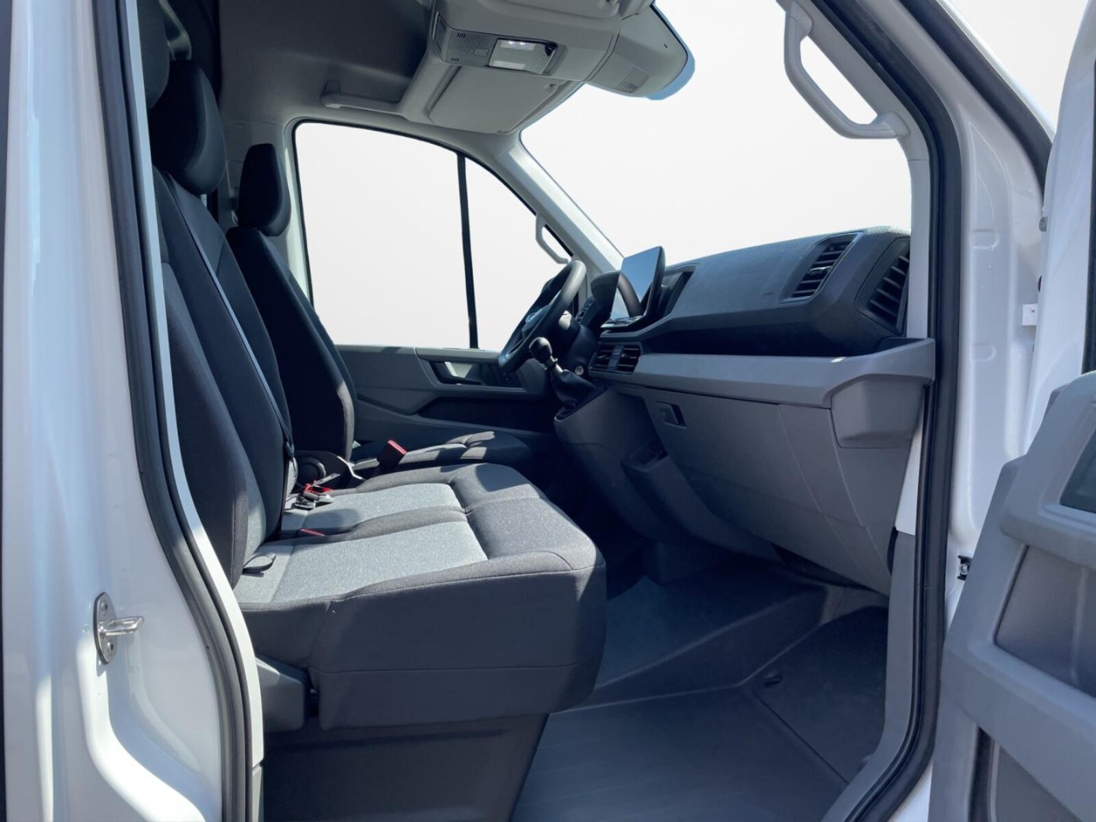 Volkswagen Crafter Kasten mittlerer Radstand – Bild 14