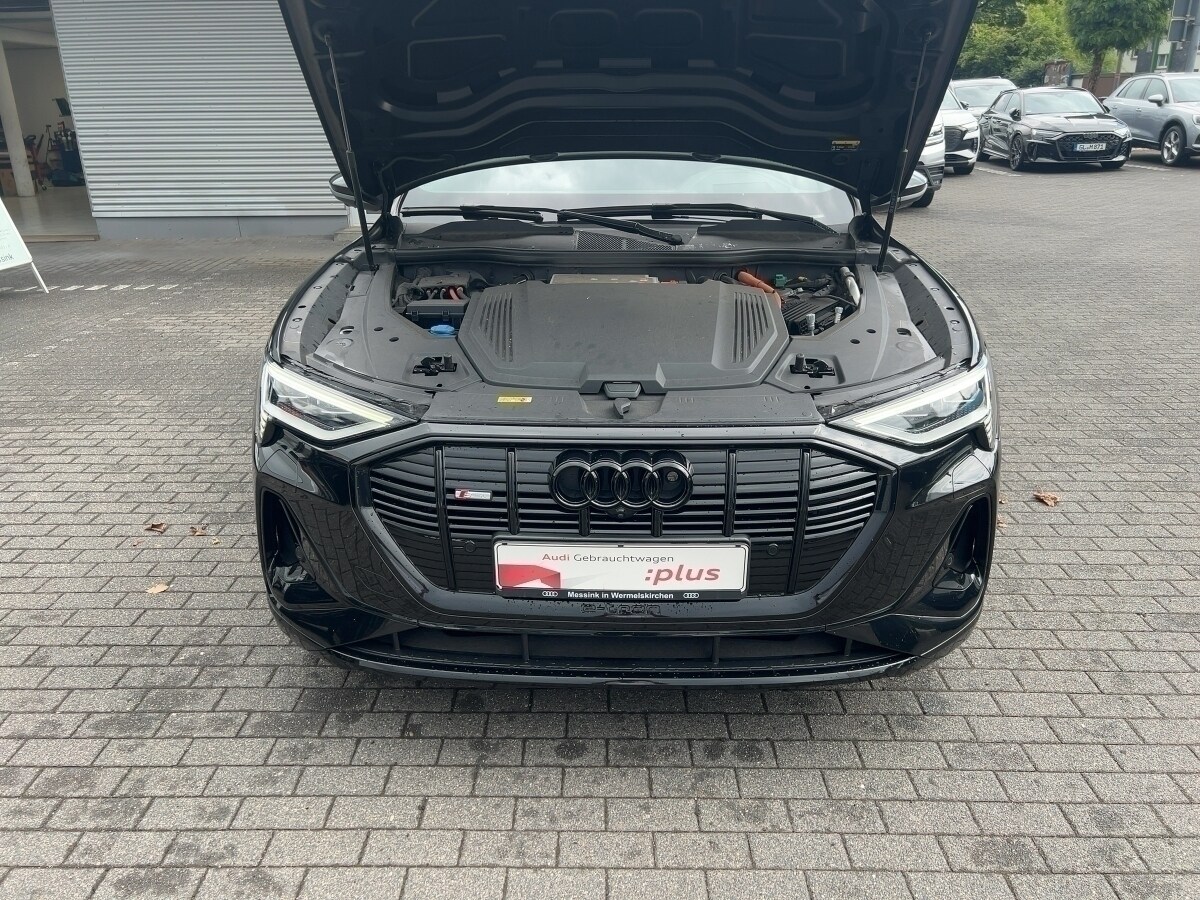 Image about Audi e-tron 55 quattro