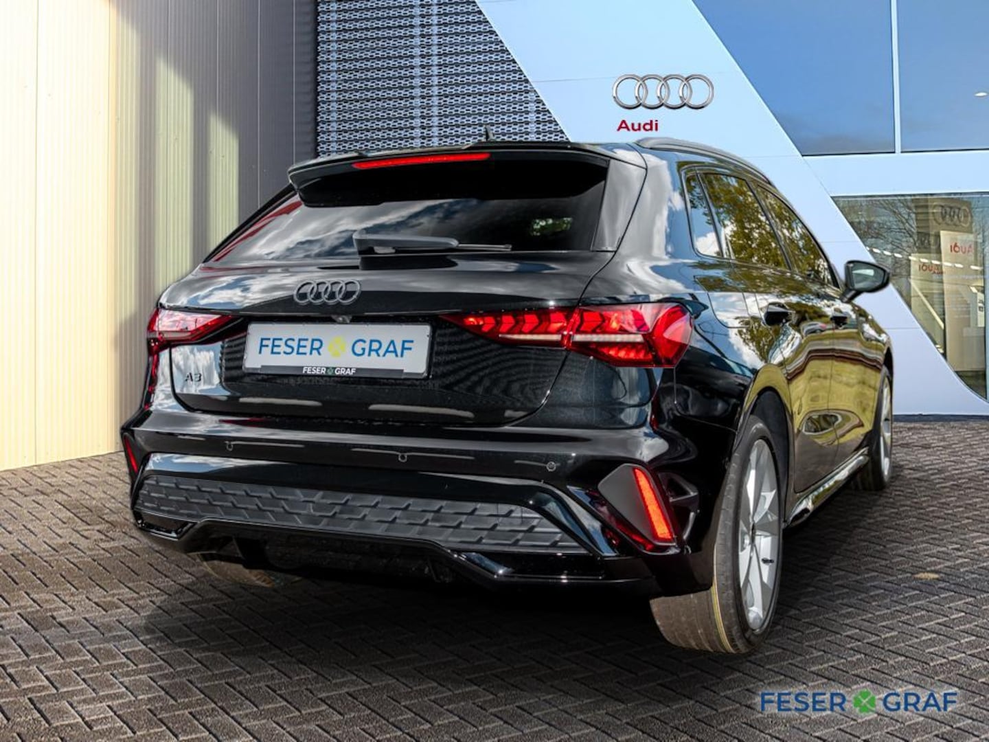 Bild über Audi A3 Sportback TFSI 110 kW S tronic - für weitere Informationen kontaktieren Sie den Audi Partner