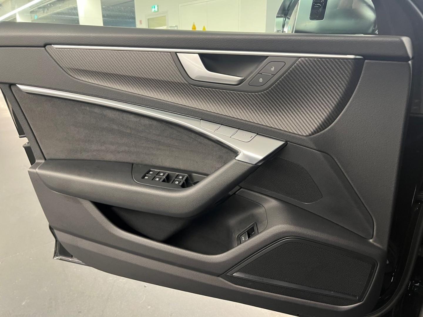 Bild über Audi S6 Avant TDI quattro tiptronic - für weitere Informationen kontaktieren Sie den Audi Partner