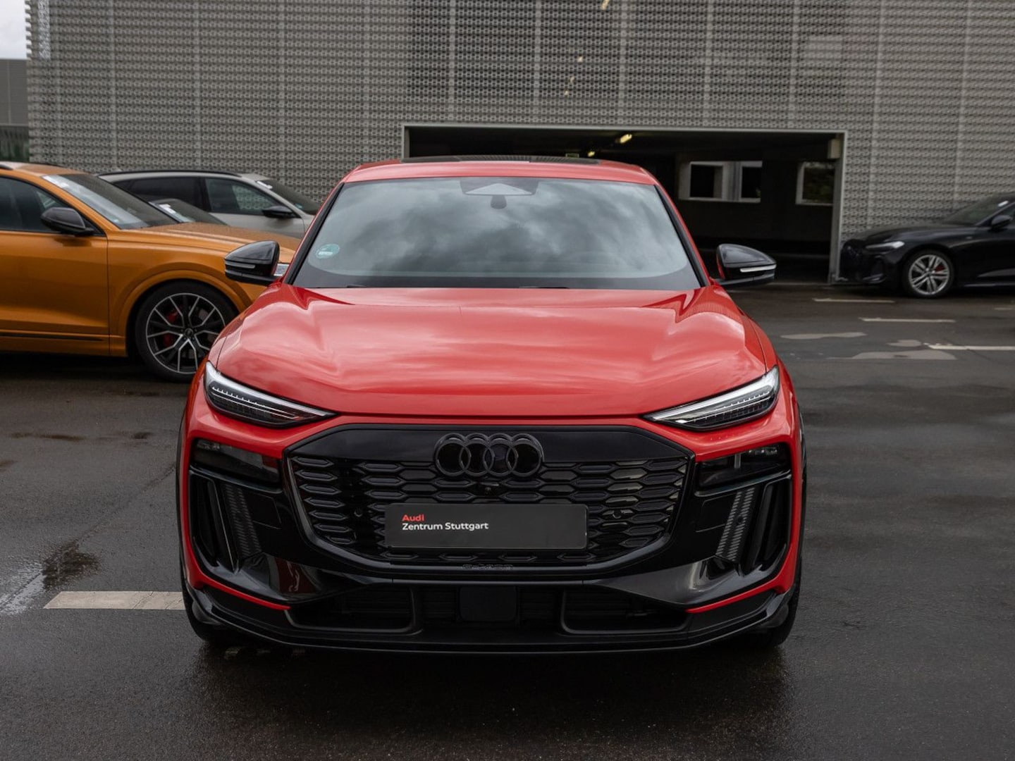 Bild über Audi Q6 Sportback e-tron S line business e-tron quattro 315 kW - für weitere Informationen kontaktieren Sie den Audi Partner