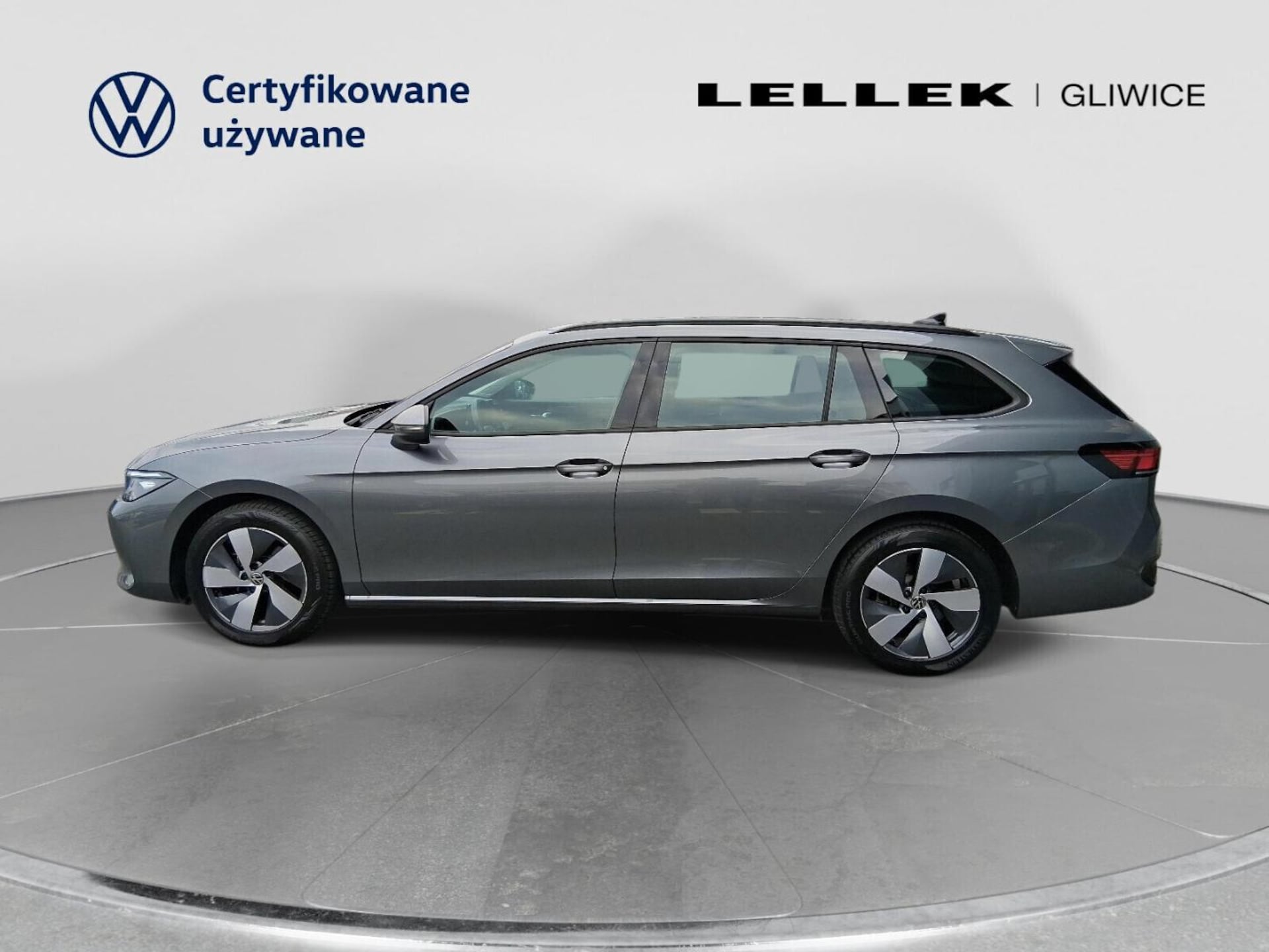 Volkswagen Passat Model bazowy