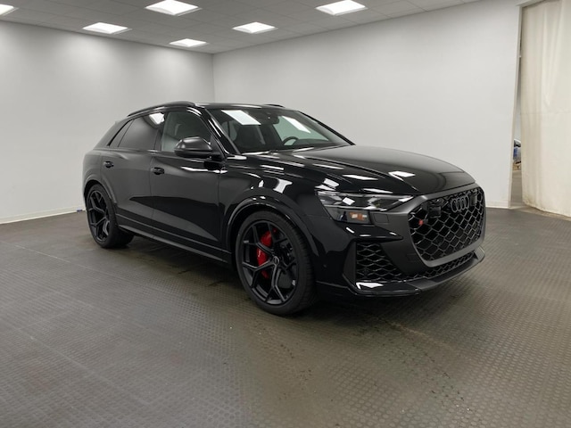 2026 Audi RS Q8 SUV performance