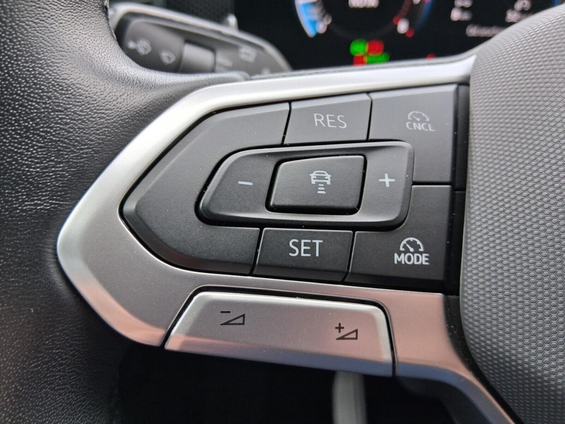 Volkswagen Passat Model bazowy