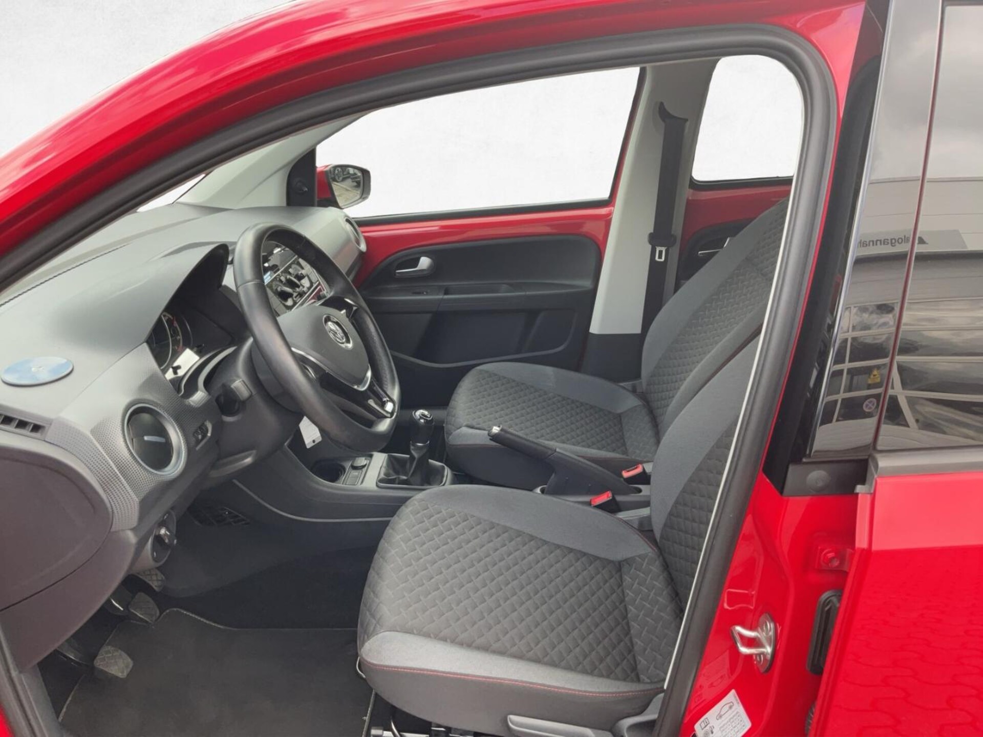 Volkswagen up! join up!