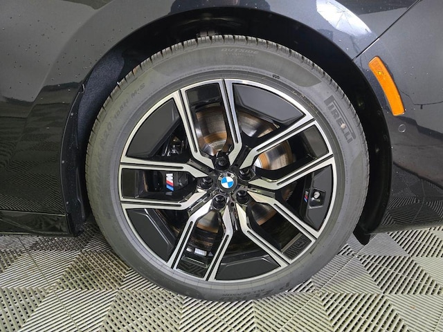 2025 BMW