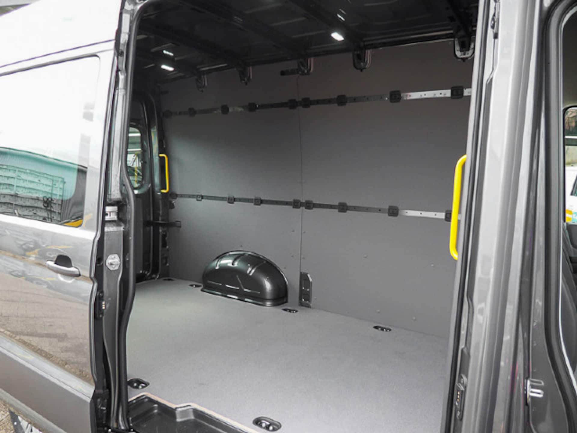 Volkswagen Crafter Kasten mittlerer Radstand