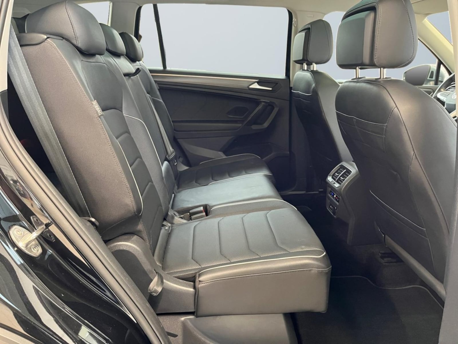 Volkswagen Tiguan Allspace – Bild 11