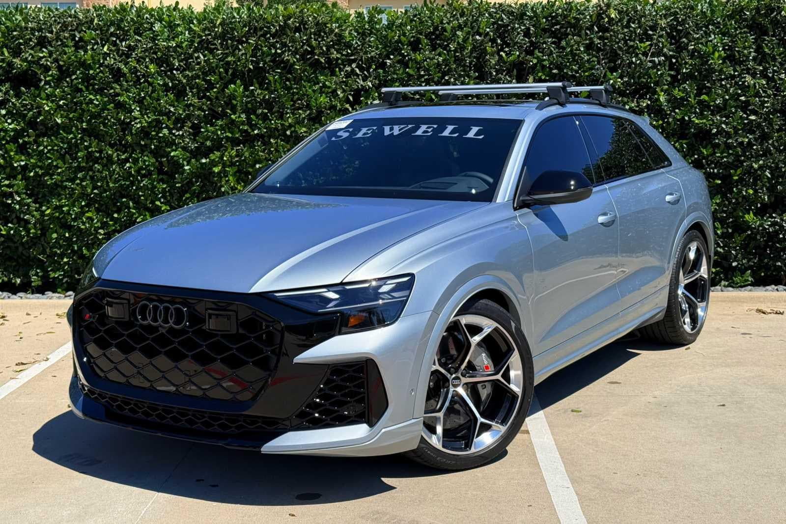 2026 Audi RS Q8 -'s photo