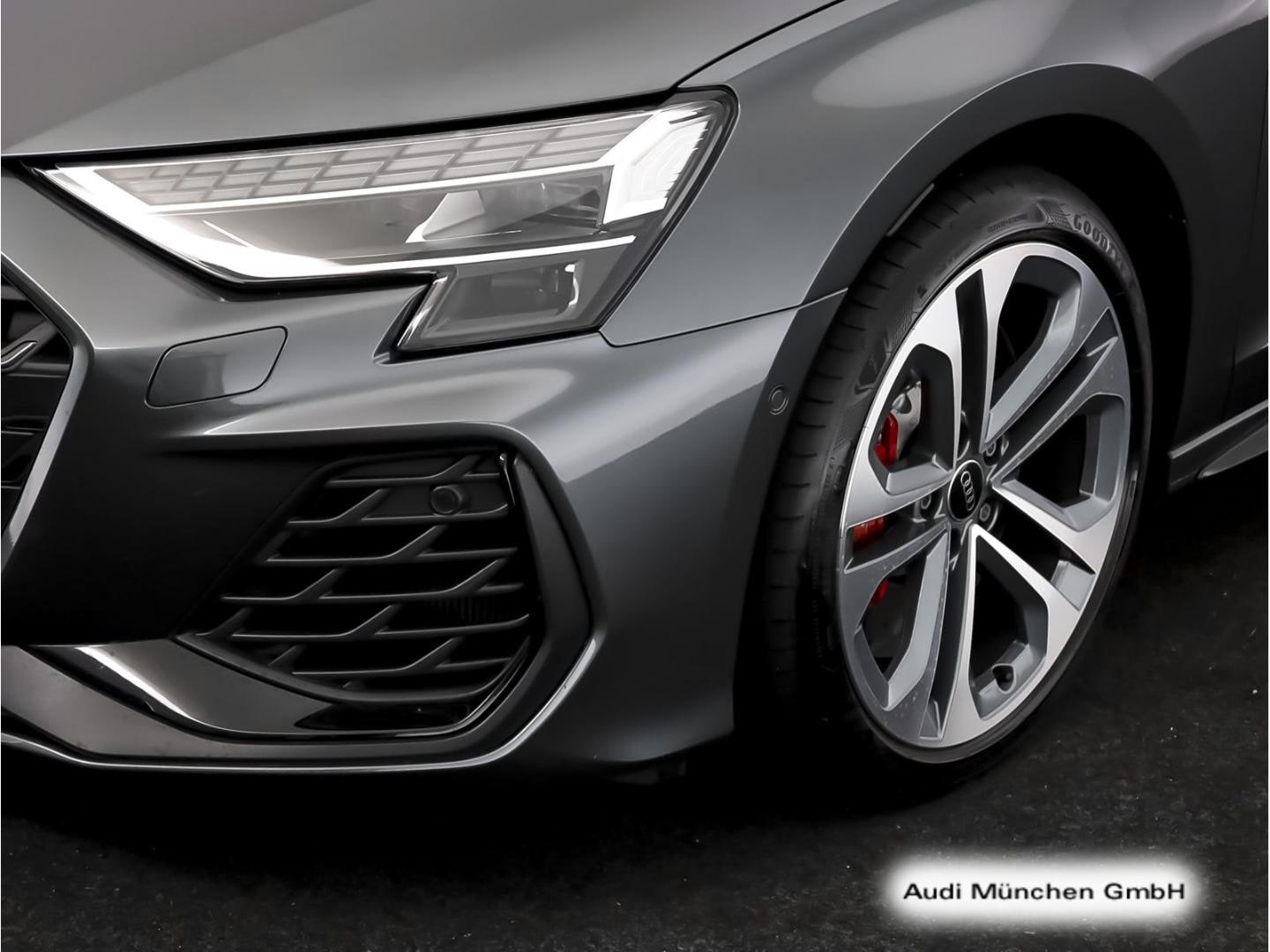 Bild über Audi S3 Sportback TFSI quattro S tronic - für weitere Informationen kontaktieren Sie den Audi Partner