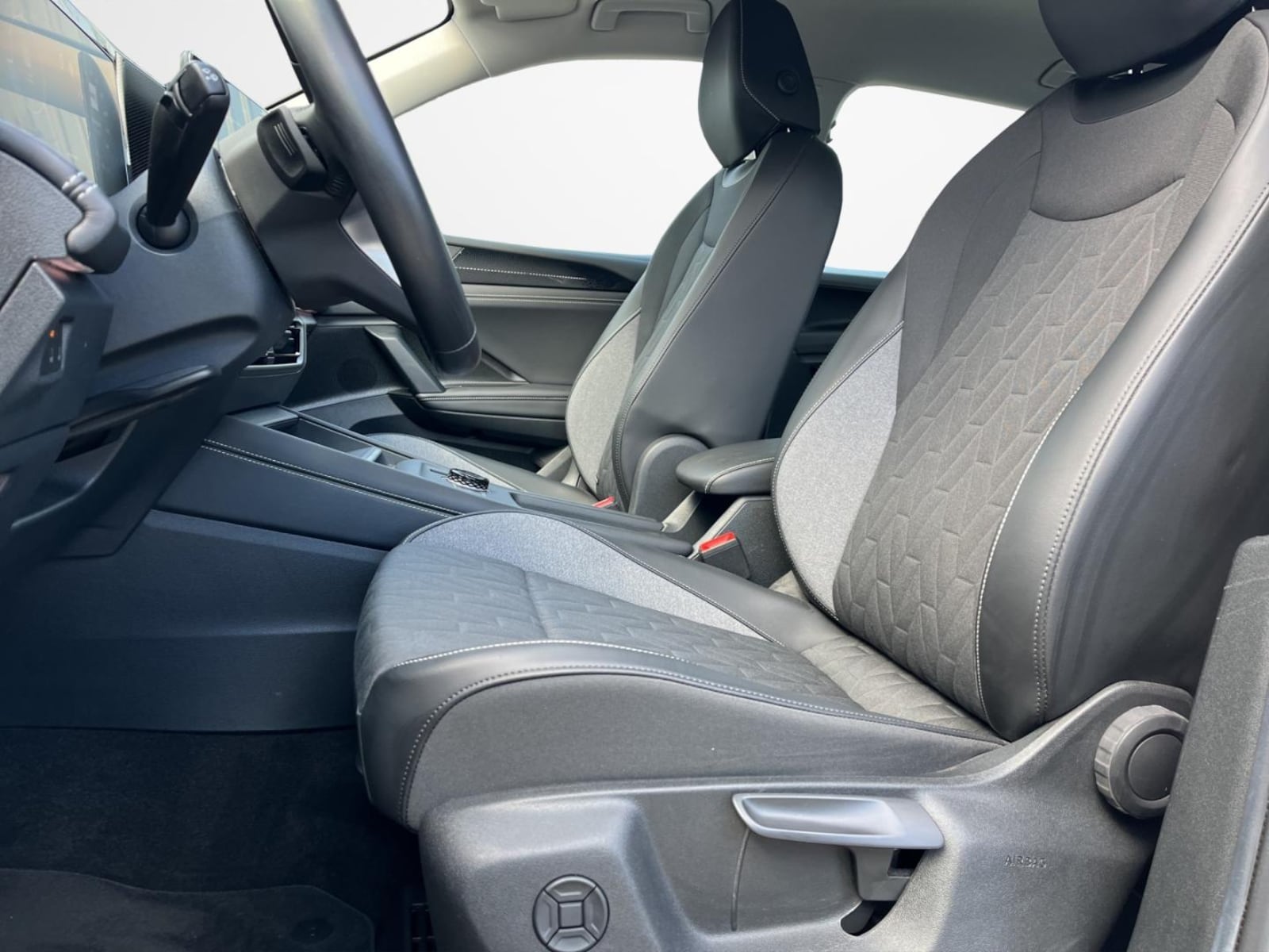 Volkswagen Tiguan – Bild 8