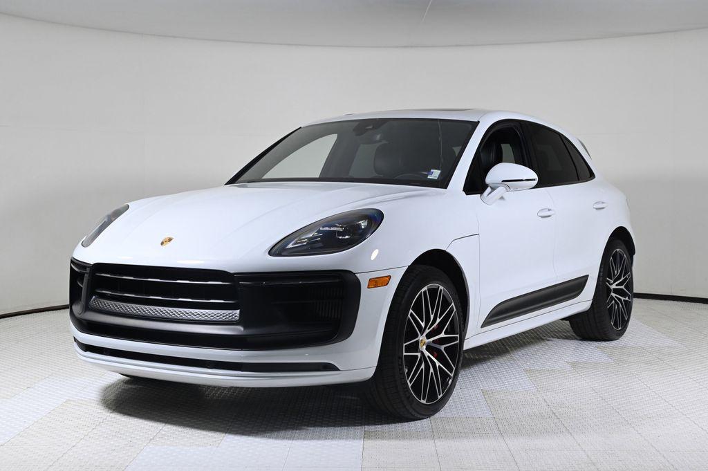 2022 Porsche Macan GTS's photo