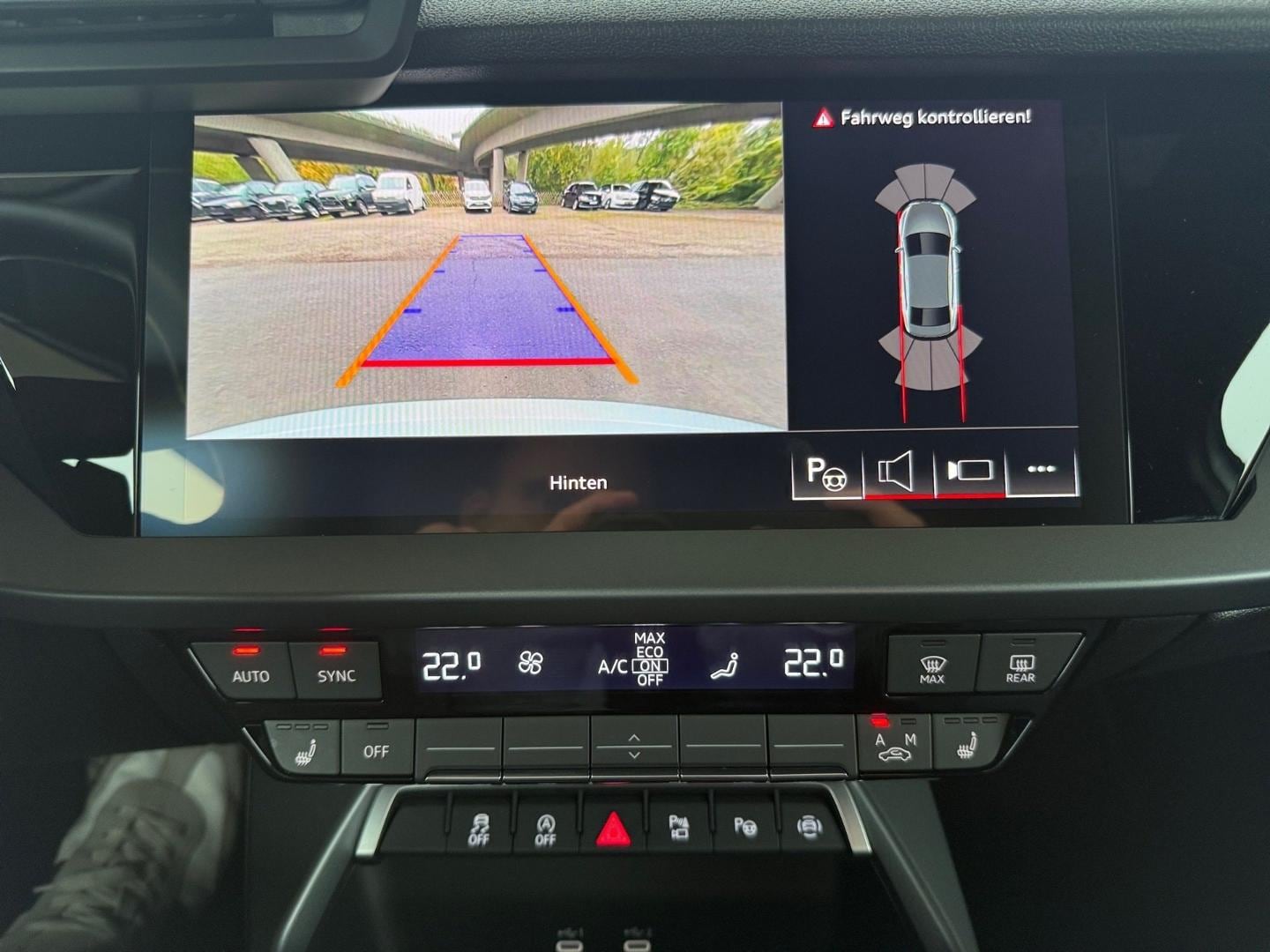 Bild über Audi A3 Limousine TFSI 110 kW S tronic - für weitere Informationen kontaktieren Sie den Audi Partner
