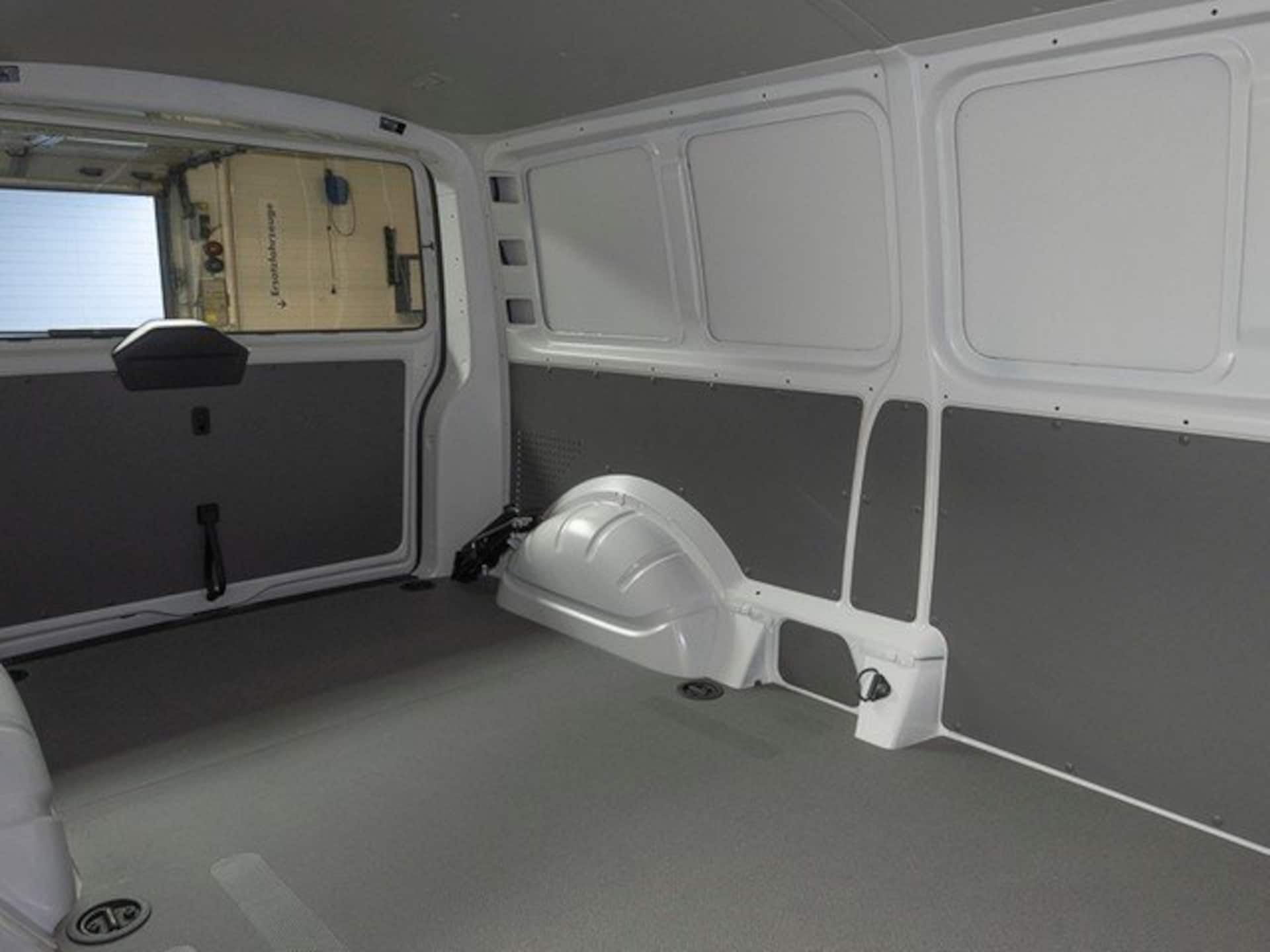 Volkswagen T6.1 Transporter Kasten langer Radstand