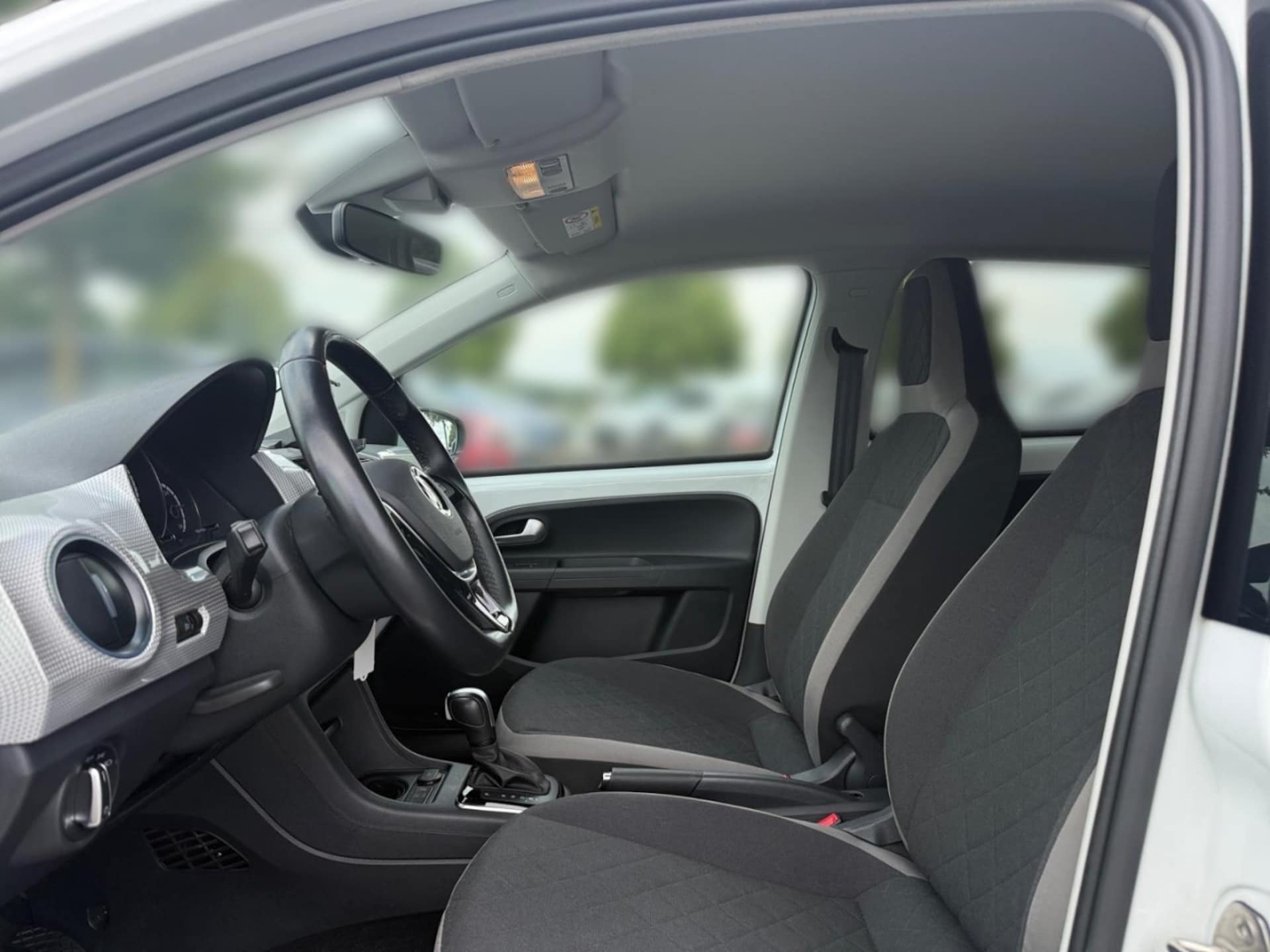 Volkswagen e-up! Style "Plus"