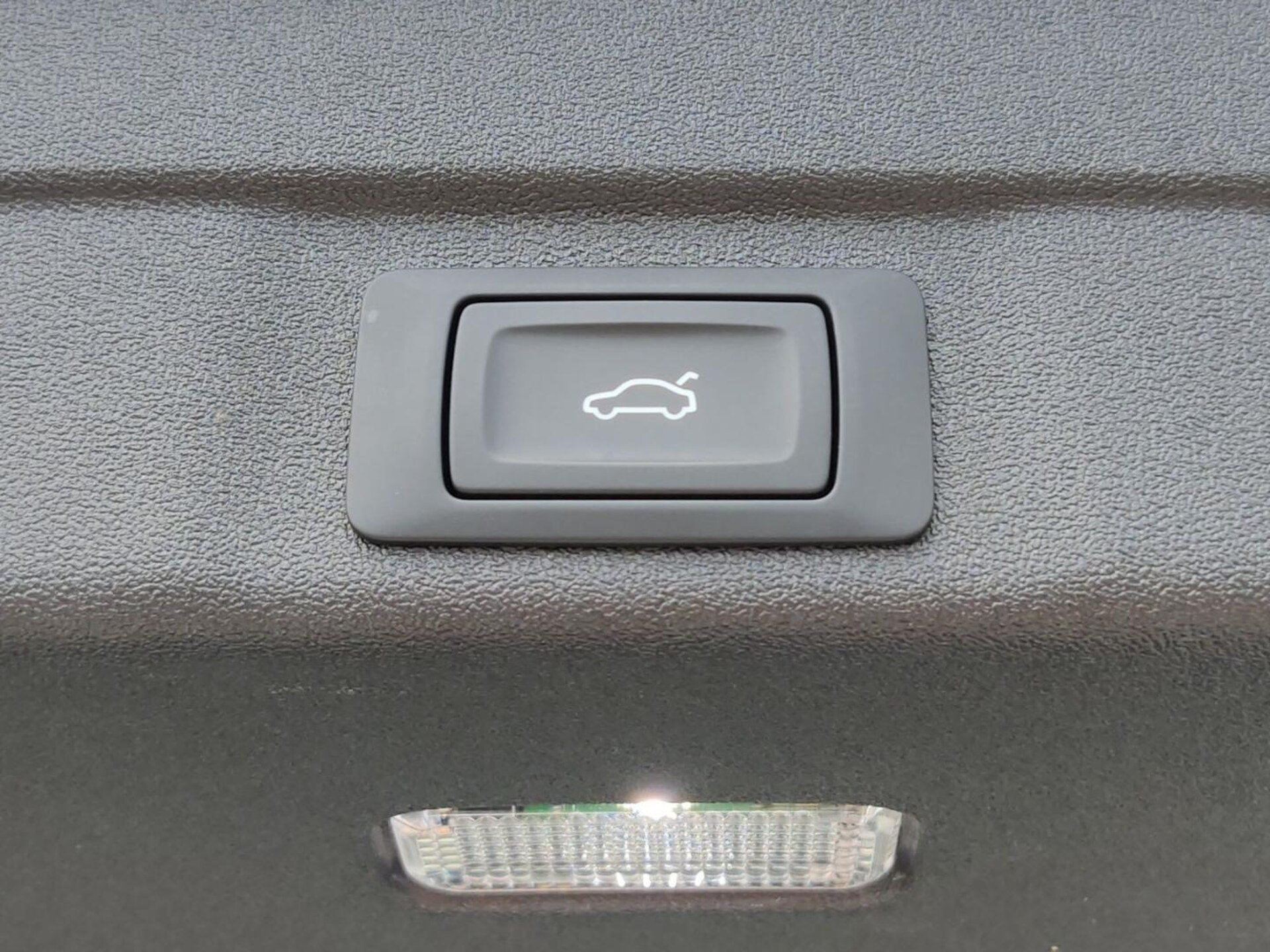 Audi A5 Avant e-hybrid