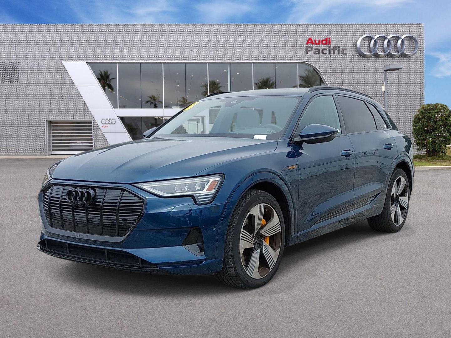 2023 Audi e-tron 95 kWh Premium Plus quattro's photo
