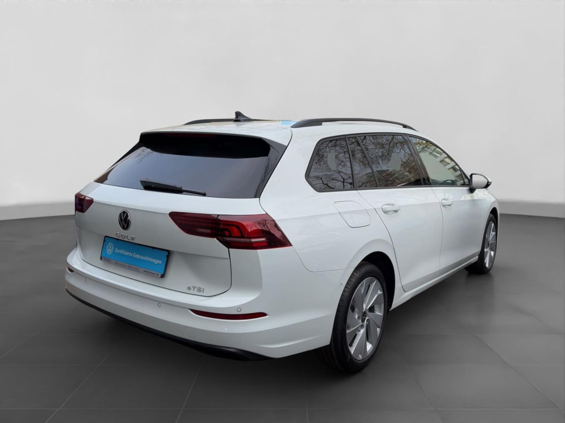Volkswagen Golf Variant Life