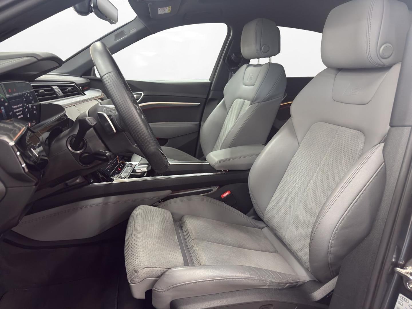 Bild über Audi e-tron Sportback S line 55 quattro - für weitere Informationen kontaktieren Sie den Audi Partner