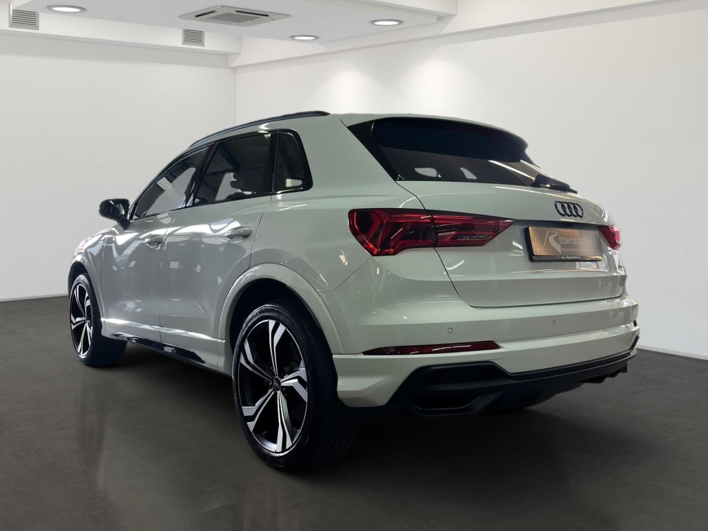 Bild über Audi Q3 TDI quattro 142 kW S tronic - für weitere Informationen kontaktieren Sie den Audi Partner