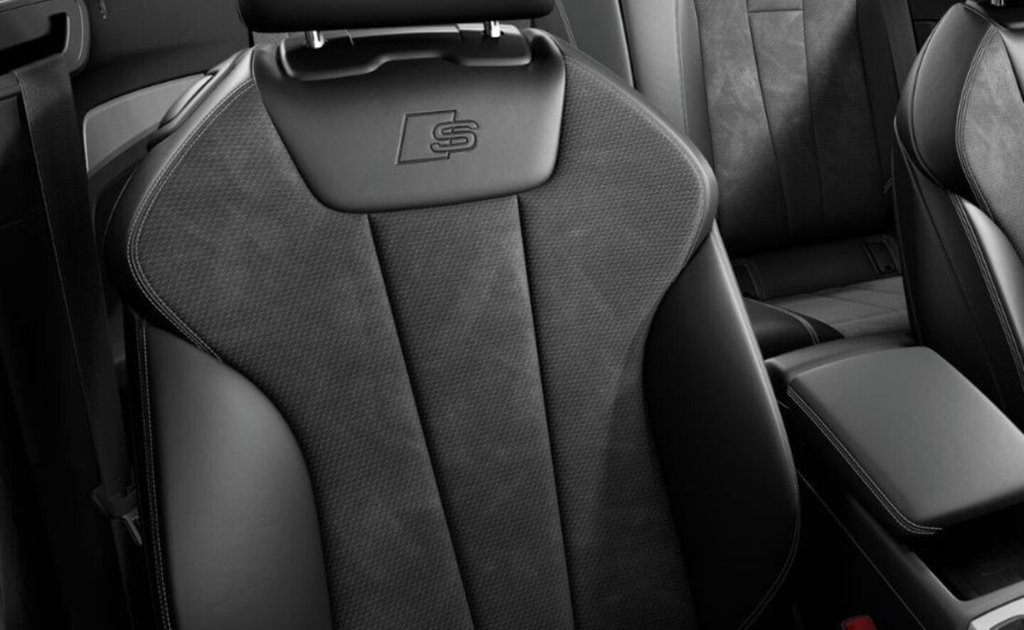 Bild über Audi S5 Cabriolet TFSI quattro tiptronic - für weitere Informationen kontaktieren Sie den Audi Partner