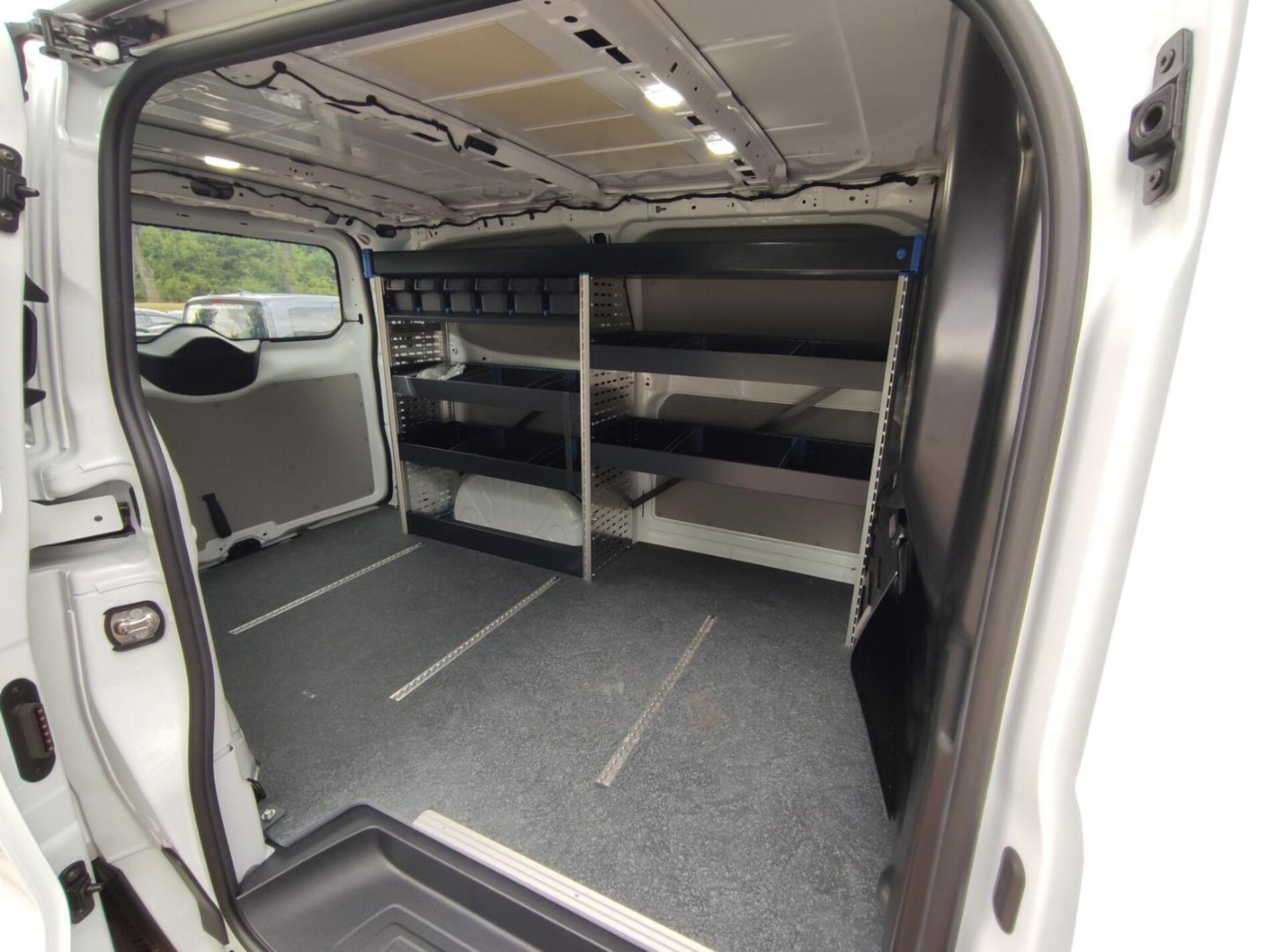 Volkswagen Transporter Kasten kurzer Radstand