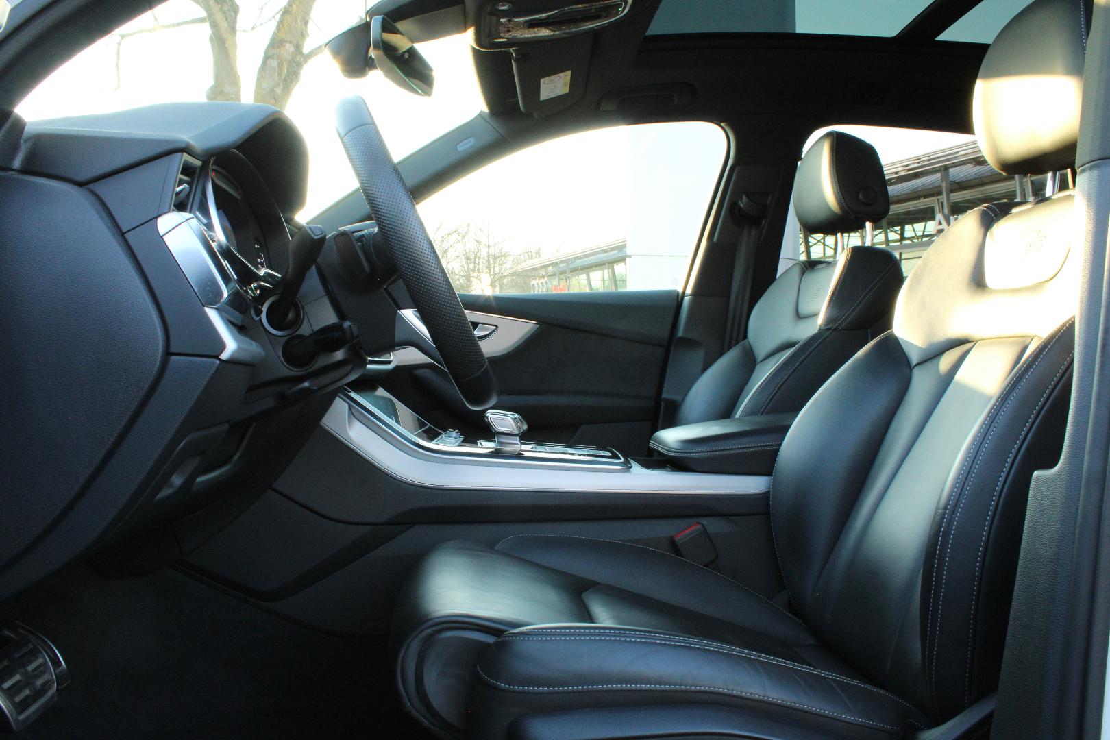 Image about Audi SQ7 TFSI quattro tiptronic