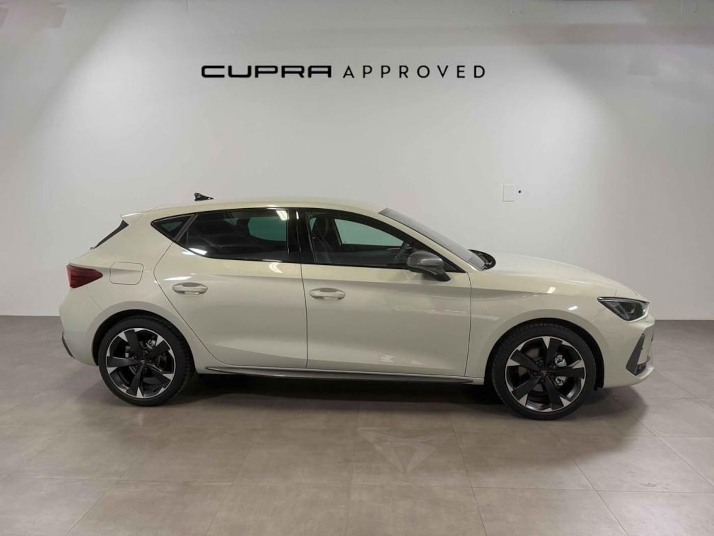 CUPRA Leon León 1.5 TSI e-Hybrid DSG 150 kW (204 CV) — photo 3