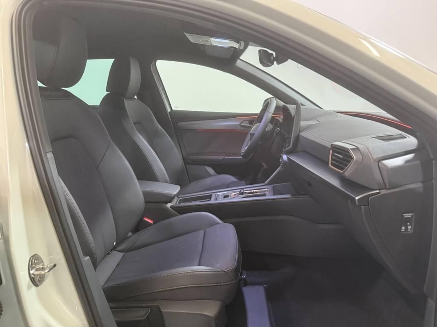 CUPRA Leon León 1.5 TSI e-Hybrid DSG 150 kW (204 CV) — photo 5