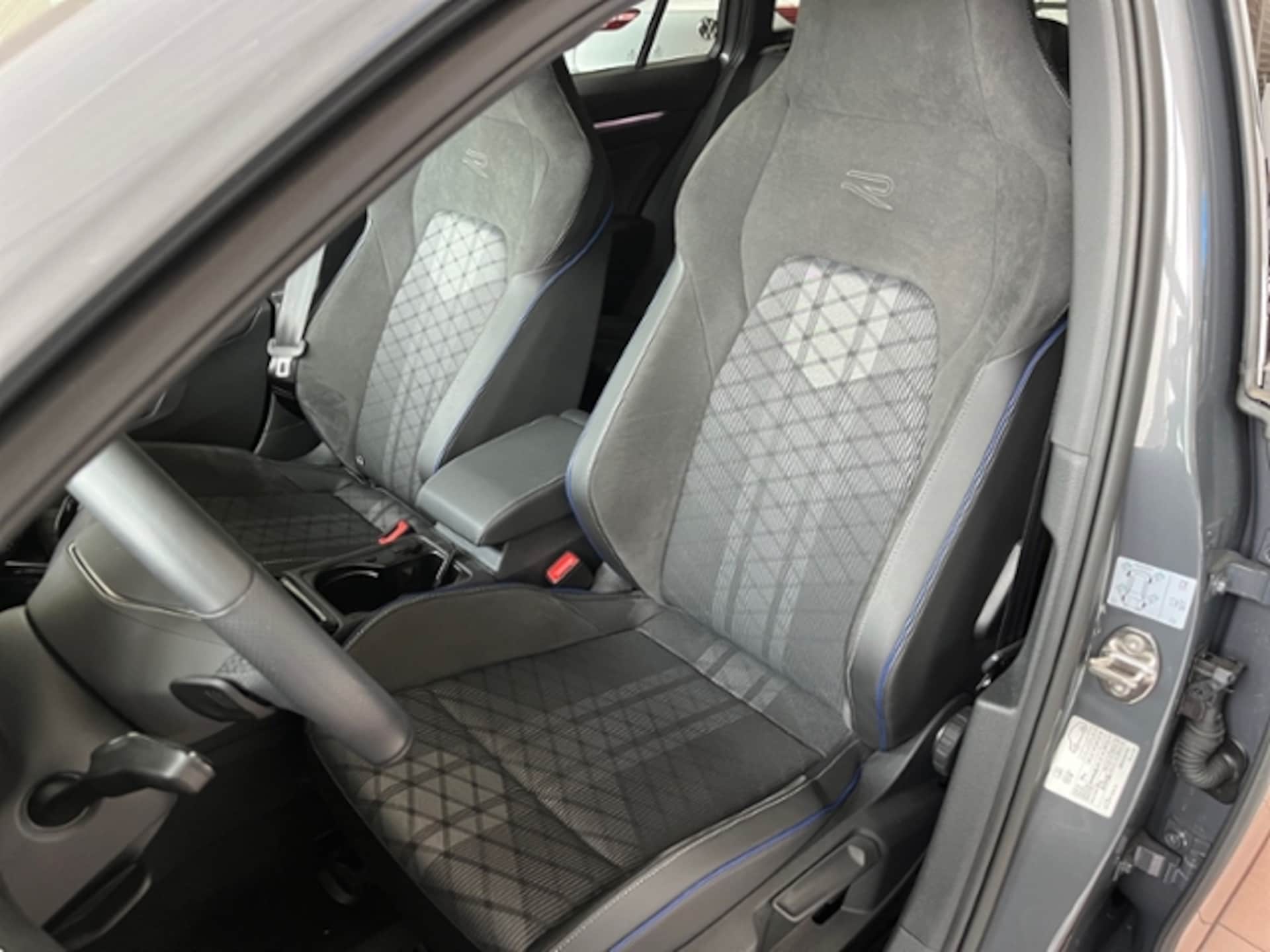 Volkswagen Golf Variant R-Line