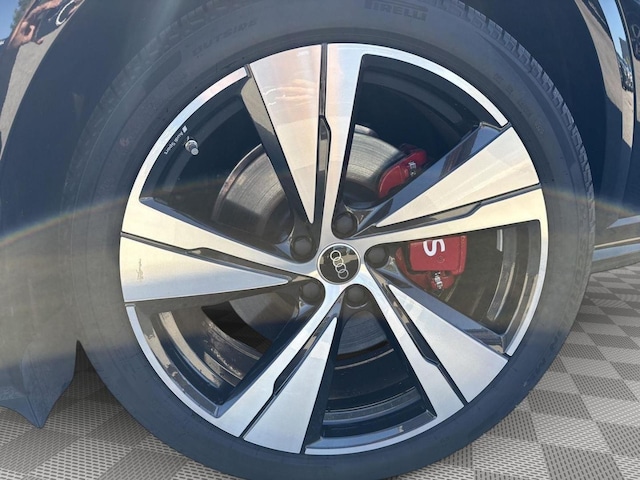 2026 Audi SQ5 Premium Plus - Photo 9
