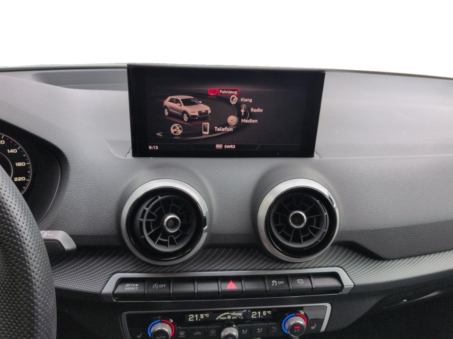 Bild über Audi Q2 advanced 35 TFSI S tronic - für weitere Informationen kontaktieren Sie den Audi Partner