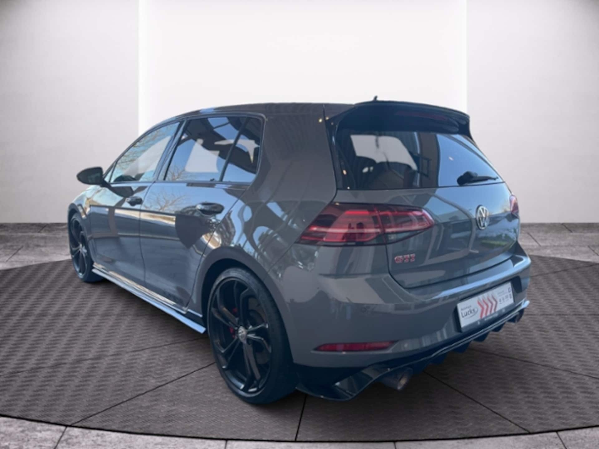 Volkswagen Golf GTI