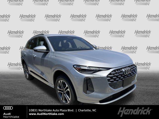 2025 Audi Q5 40 Premium's photo