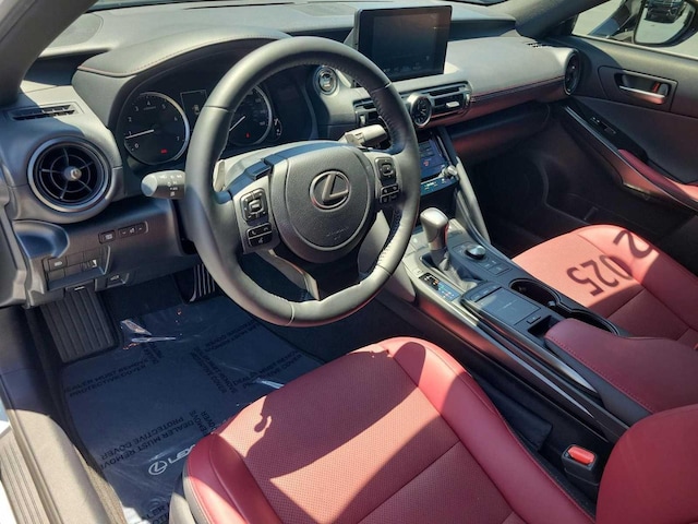 2025 Lexus IS 350