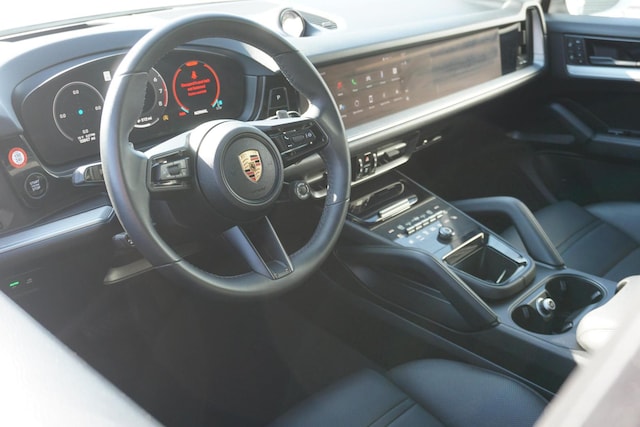 2025 Porsche Cayenne Hybrid