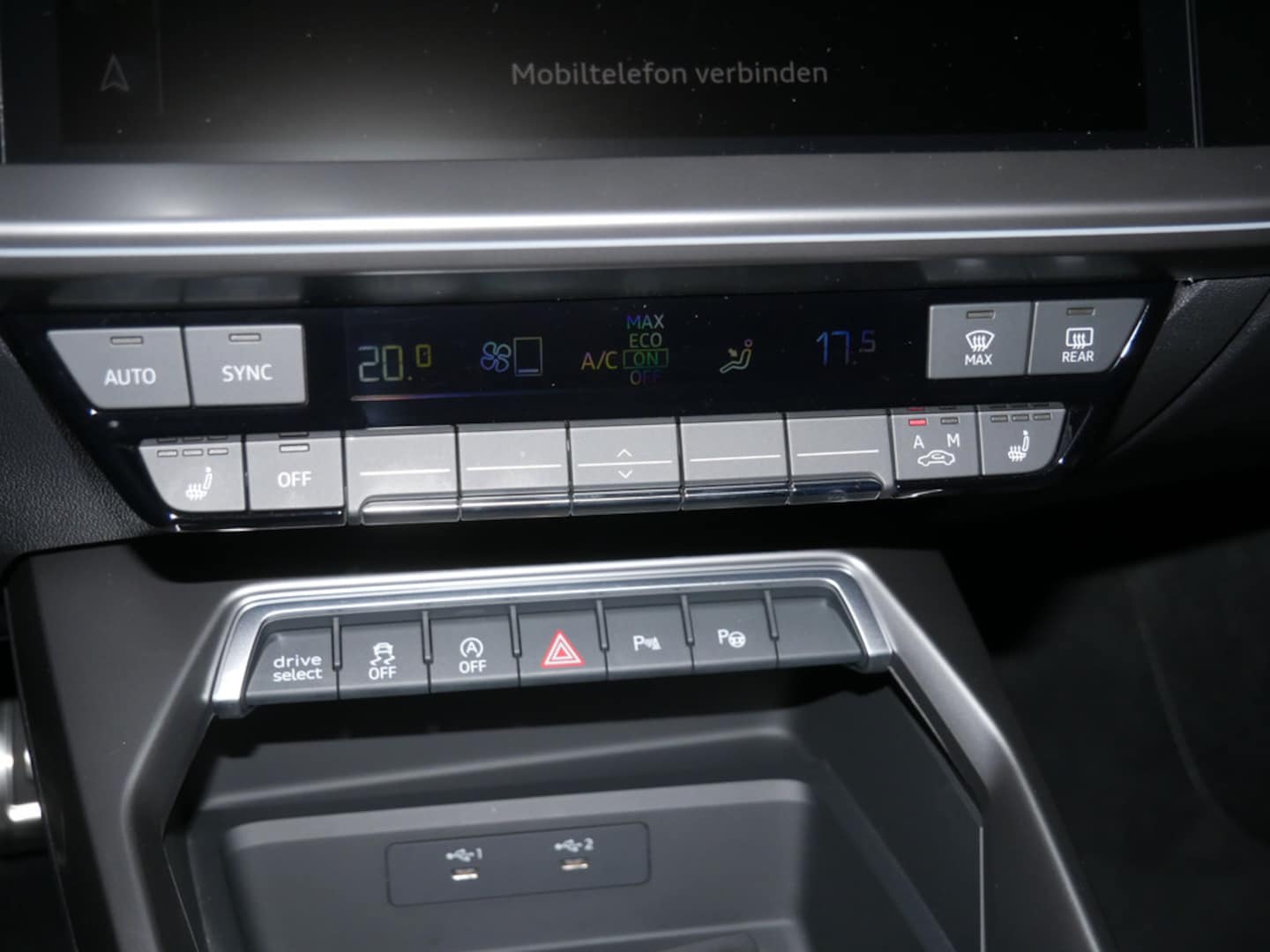 Bild über Audi S3 Sportback TFSI quattro S tronic - für weitere Informationen kontaktieren Sie den Audi Partner
