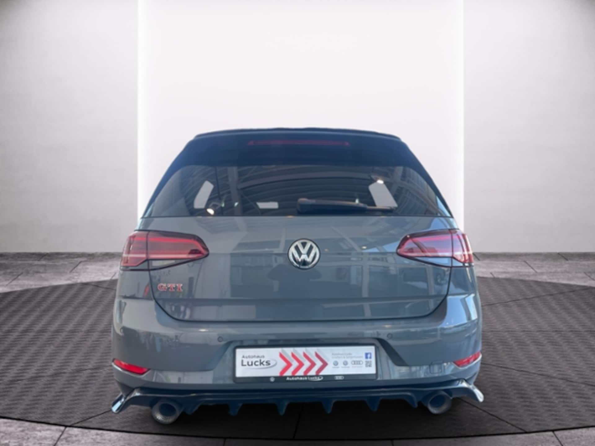 Volkswagen Golf GTI
