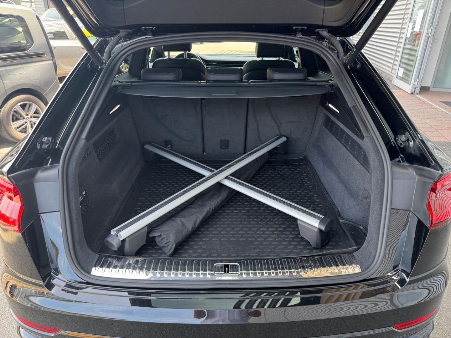 Image about Audi Q8 50 TDI quattro tiptronic