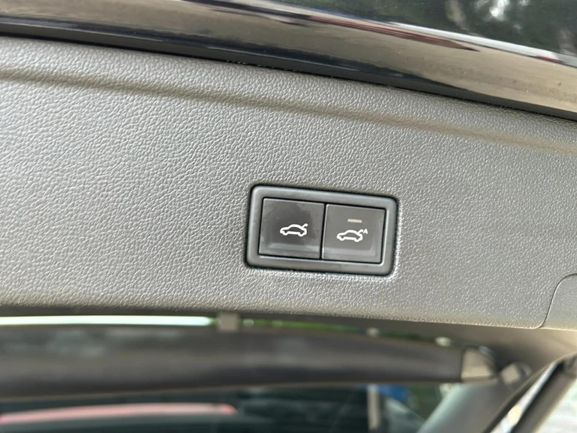 Volkswagen Touareg Model bazowy