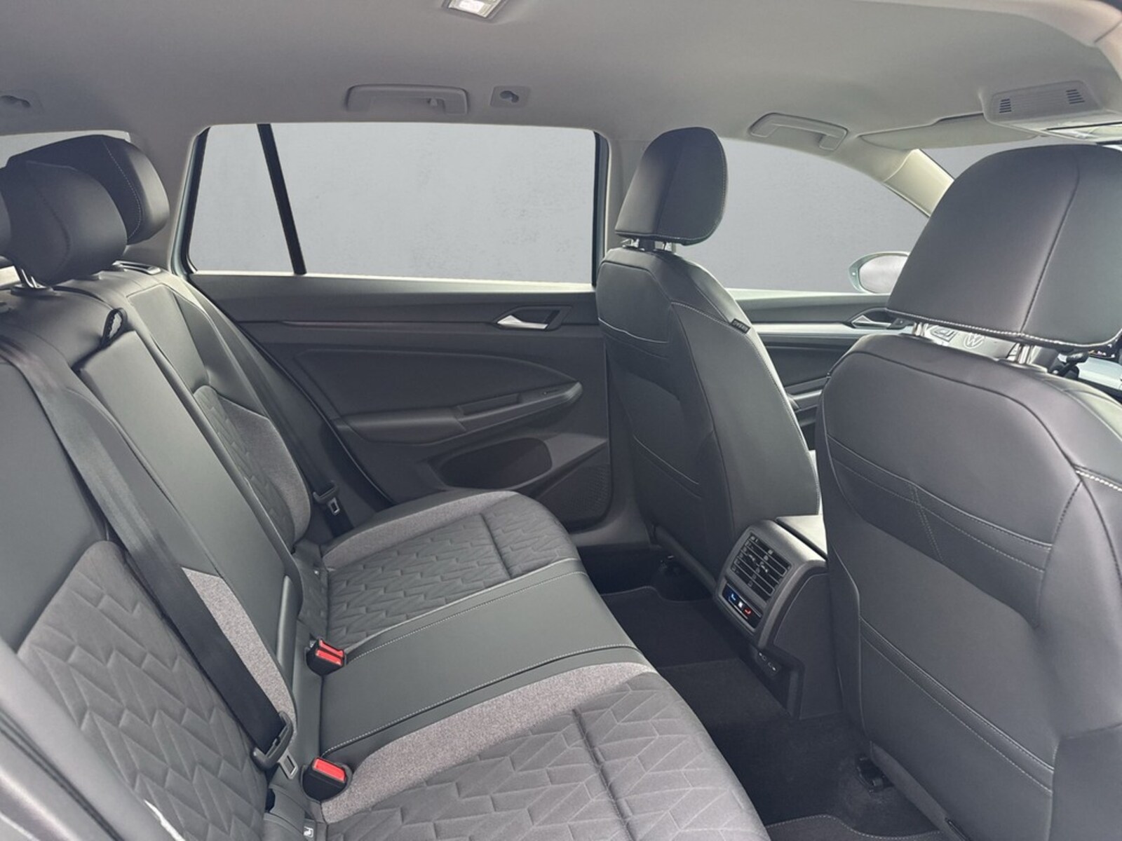 Volkswagen Golf Variant – Bild 12