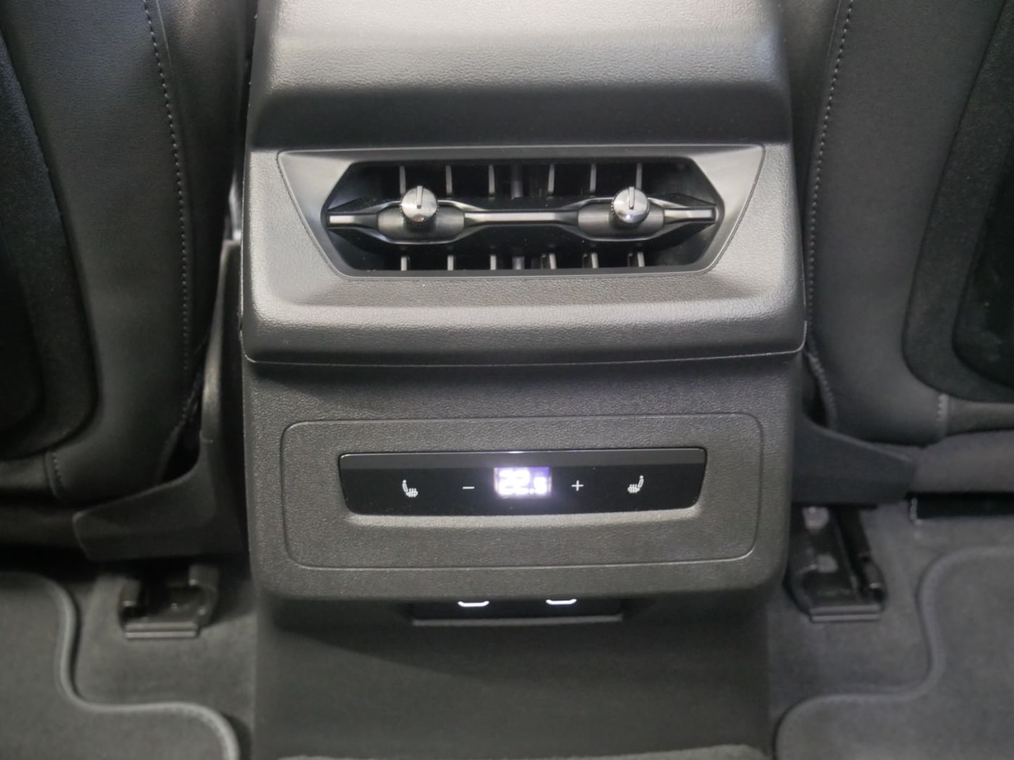 Bild über Audi A6 Avant e-tron e-tron performance - für weitere Informationen kontaktieren Sie den Audi Partner