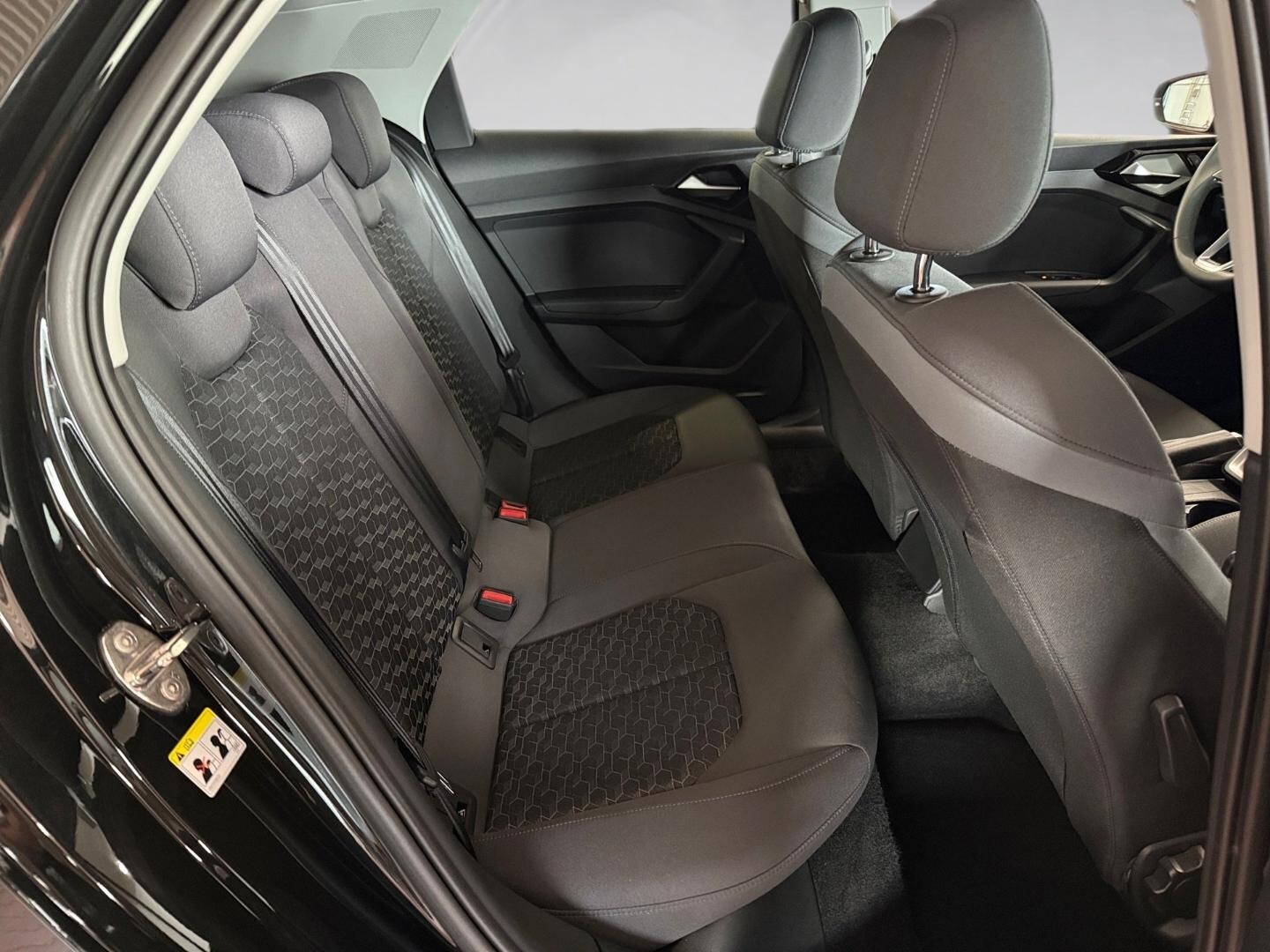 Bild über Audi A1 allstreet 30 TFSI S tronic - für weitere Informationen kontaktieren Sie den Audi Partner