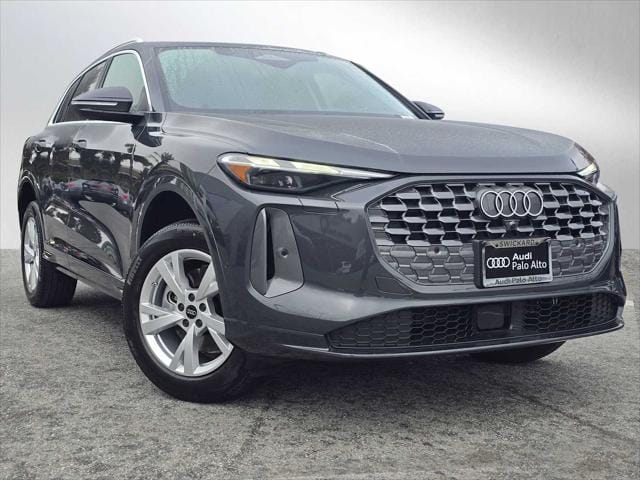 2025 Audi New Q5 Premium's photo